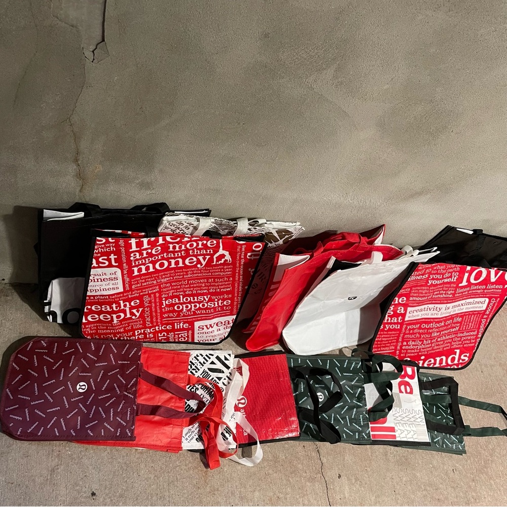 Bundle Lululemon shopping tote bags - Picture 3 of 4